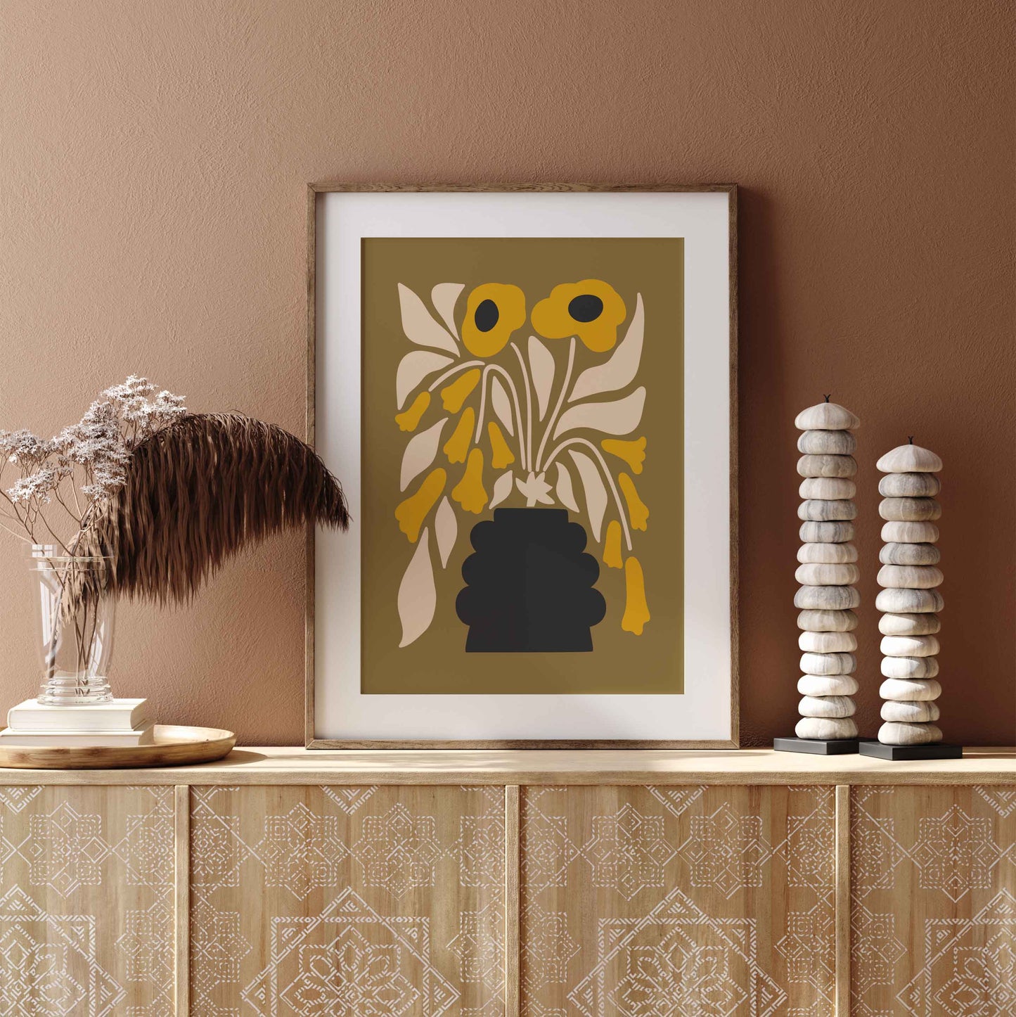 Flower and vase print in a retro style